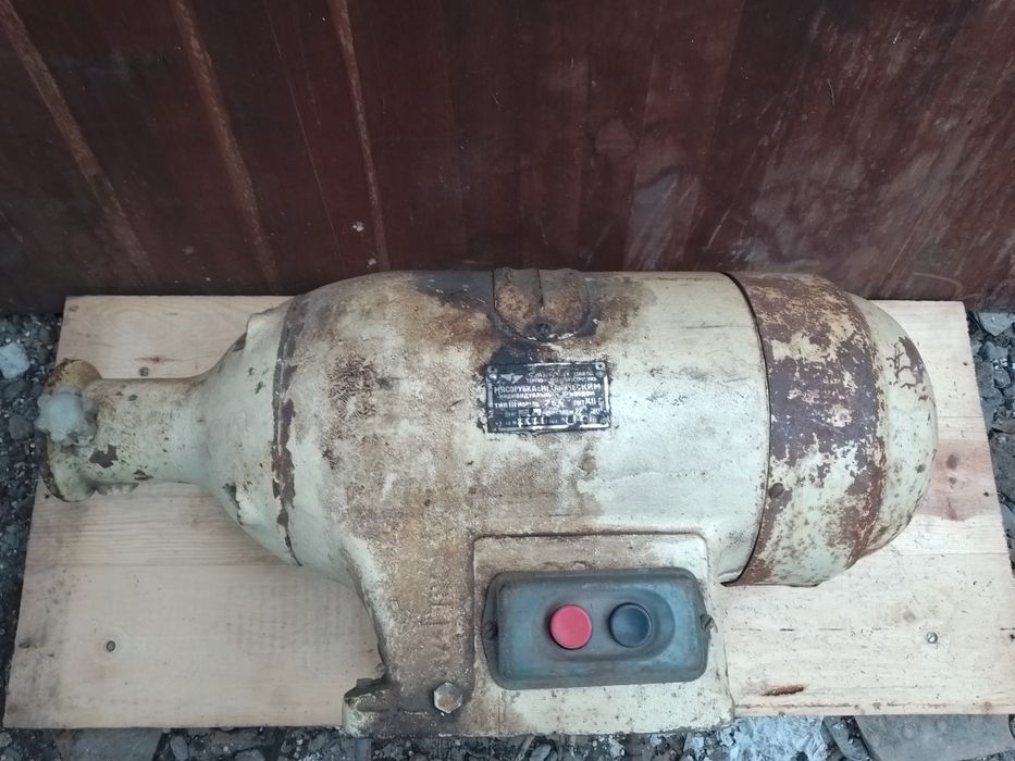 Привід м'ясорубки слідів напрацювання  немає