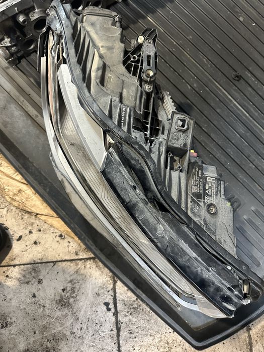 Audi A6C7 фул лед права