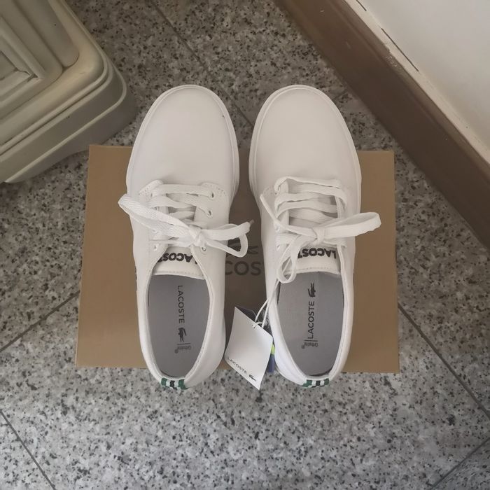 Novas com etiqueta.. Sapatilhas Lacoste, senhora, T. 37