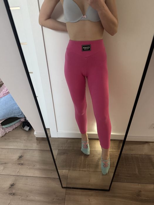 Legginsy różowe prążkowane