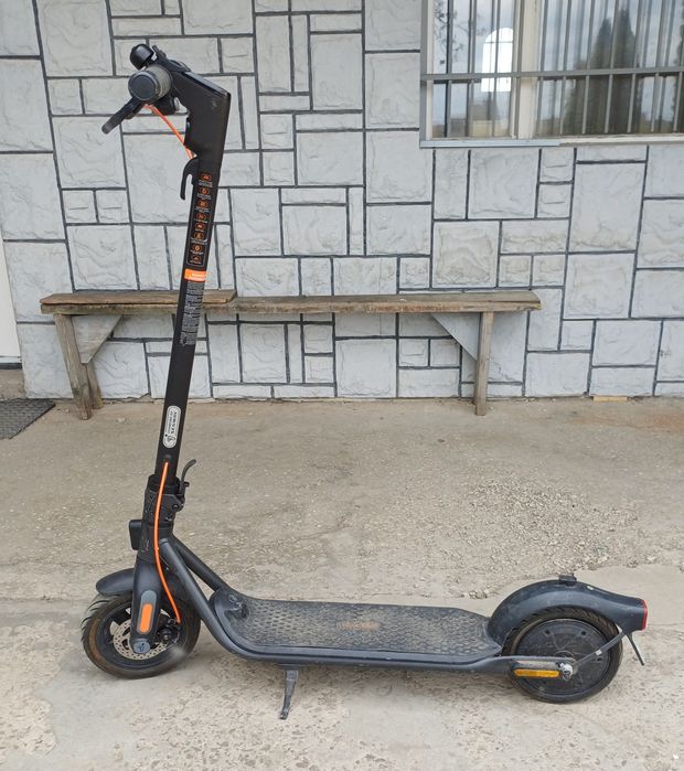 Електросамокат Segway eKickScooter Ninebot F2 2023