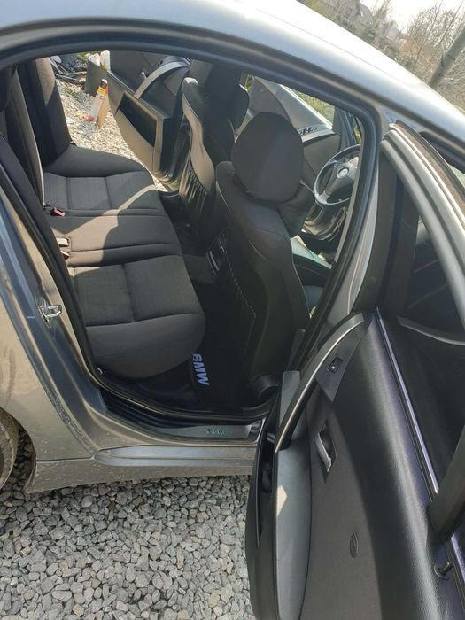 BMW E60 2.2 Benzyna 2003r