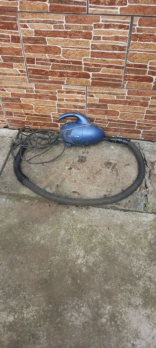 Пилосос Solac  900w