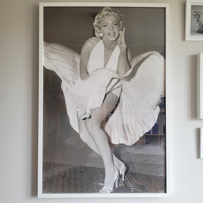 Sprzedam plakat Marilyn Monroe w białej ramie z Ikei