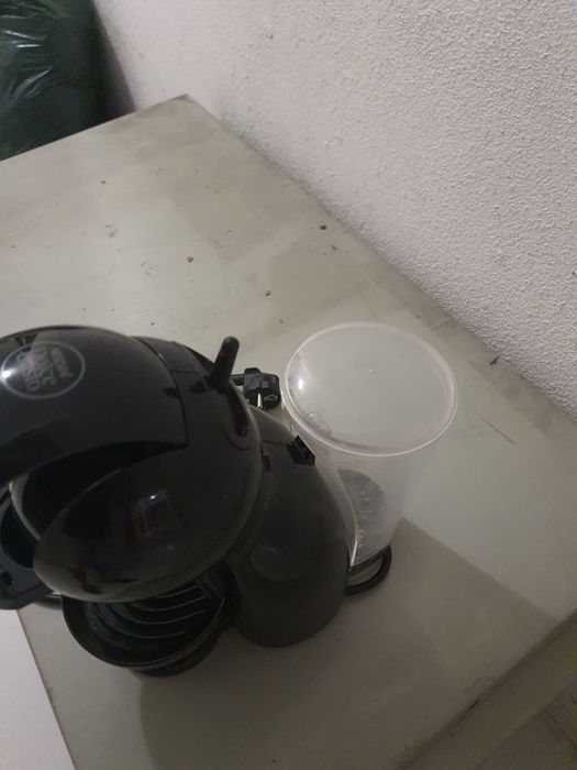 Vendo máquina de café Dolce Gusto