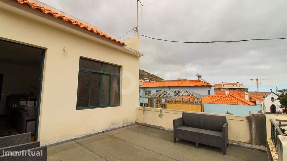 Prédio para Comércio e Habitação no Centro de Machico