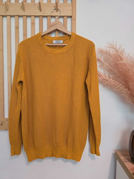 Sweter musztardowo-brązowy | Bershka