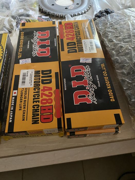 Ланцюги на мотоцикли та мопеди ліфан, мустанг,форте,спарк,боксер,альфа