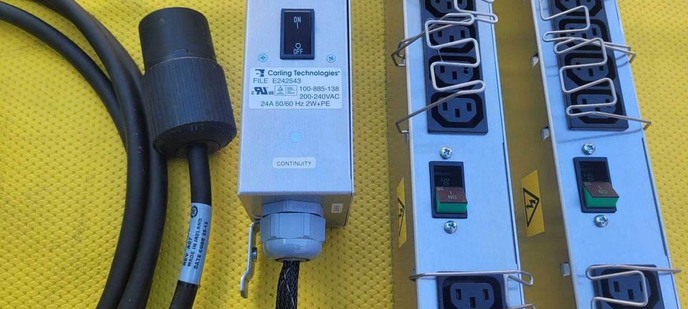 Régua de destribuição de Energia (PDU POWER EMC)