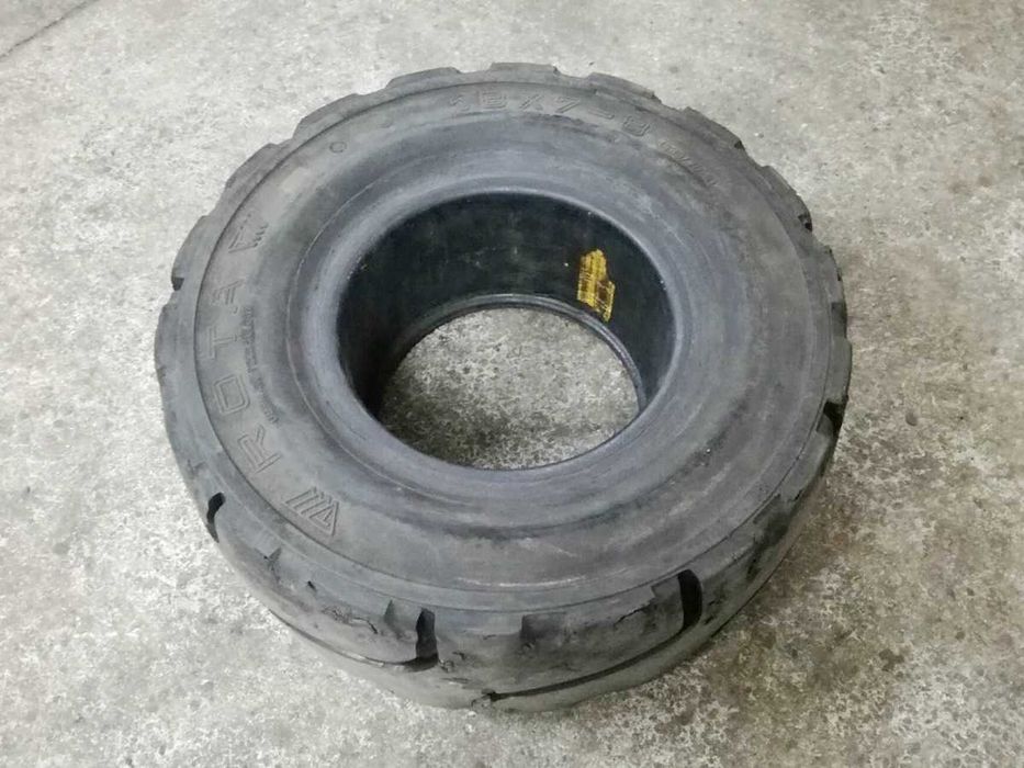 Opona pełna Rota 18x7-8 LOC do wózka widłowego