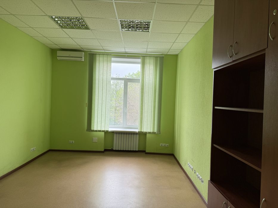Сдам офисное помещение 20 м2 м. Левада 5 мин.