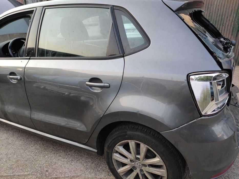 VOLKSWAGEN Polo V Sedan / Cross Salvado