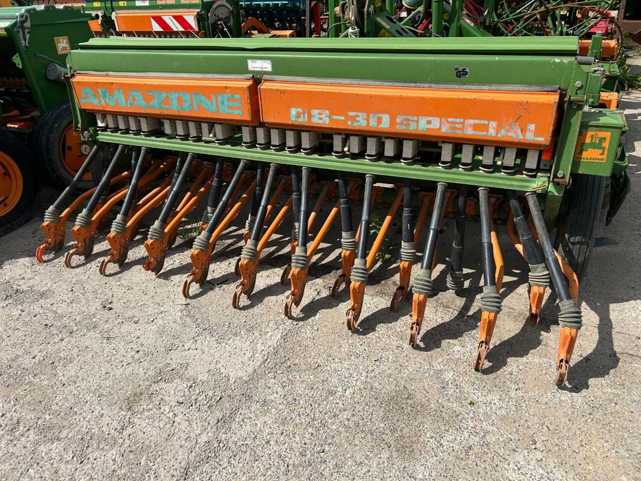 Amazone D8 D9 Specjal Super Talerzowy Rajkowy Ścieżki  Gaspardo