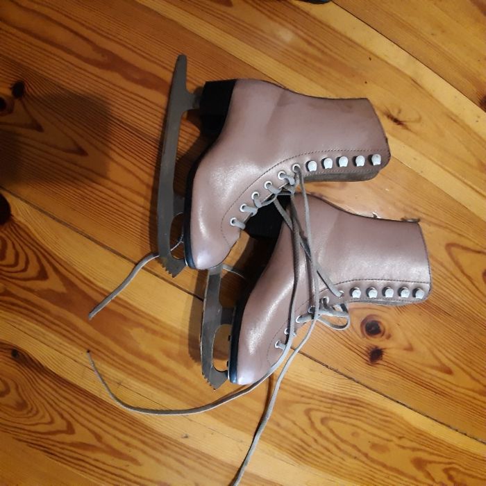 Łyżwy dla dziecka stan bdb rozmiar 18 długość wkładki 13,5 cm