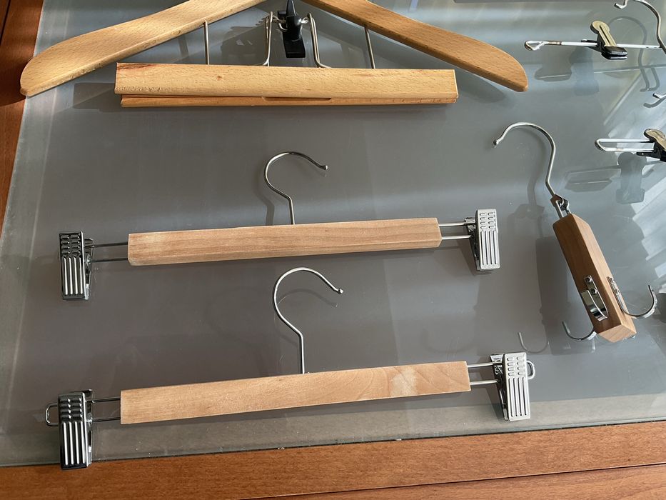 Cabides Madeira Saias calcas e Vestidos senhora