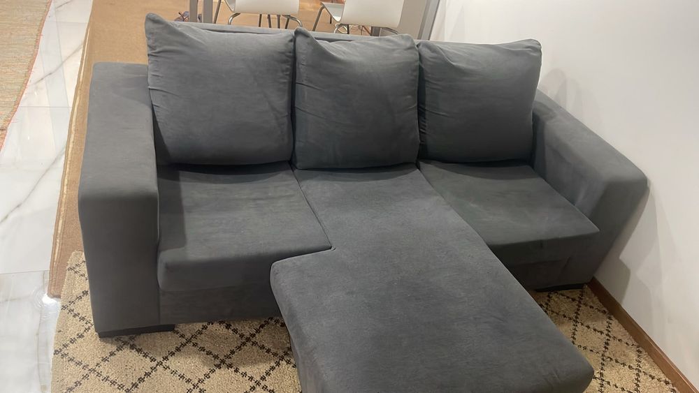 Sofá 3 lugares em perfeito estado.