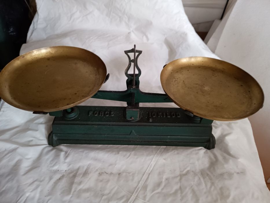 balanças e pesos