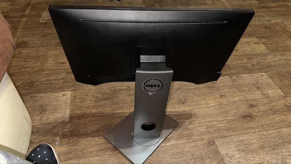 Монітор  Dell P2217H повний комплект