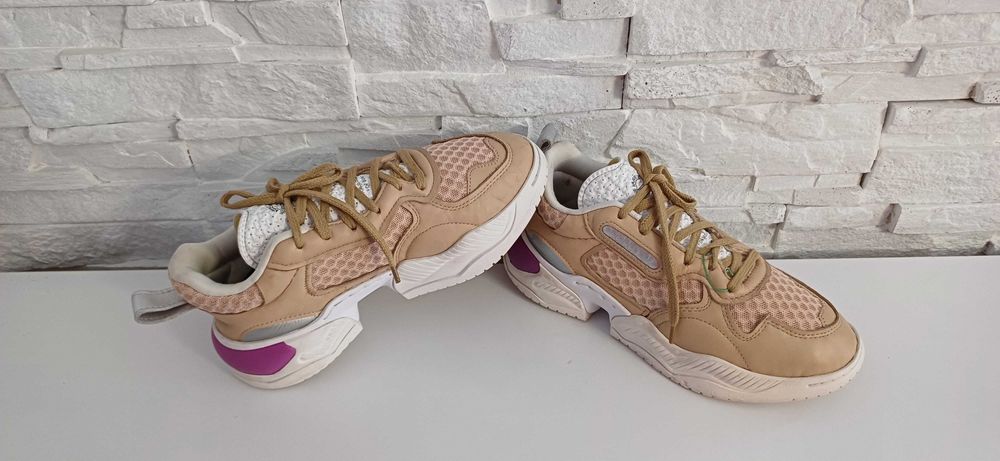 Buty ADIDAS SUPERCOURT WORLD roz.38 wkł.23,5 cm.