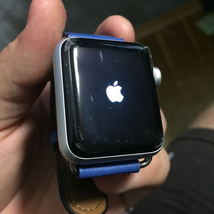 Продам apple watch series 3 38mm gps
