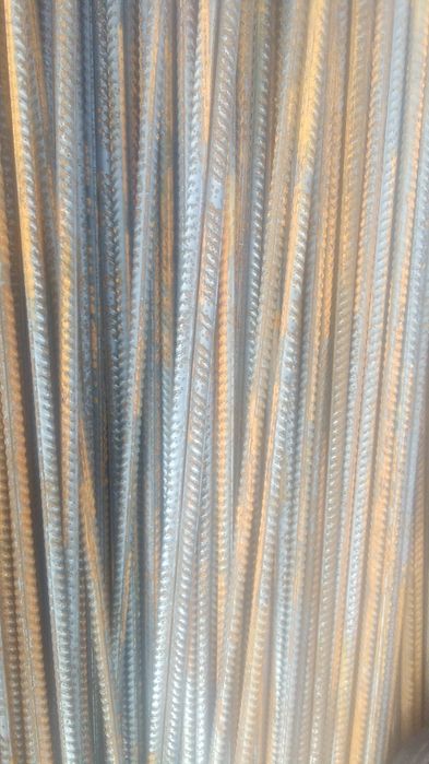 Залишки від будівництва арматури 10 по 3м