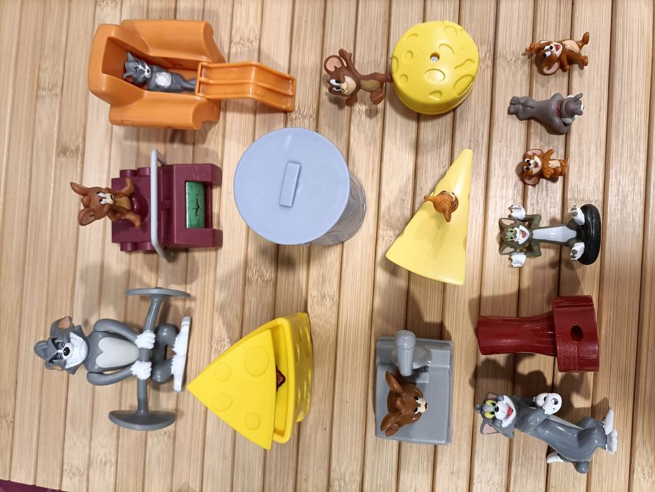 Lote de 14 figuras tom and jerry