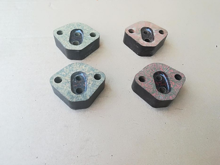 Fiat 126p 125 podstawka pod pompkę paliwa nowa
