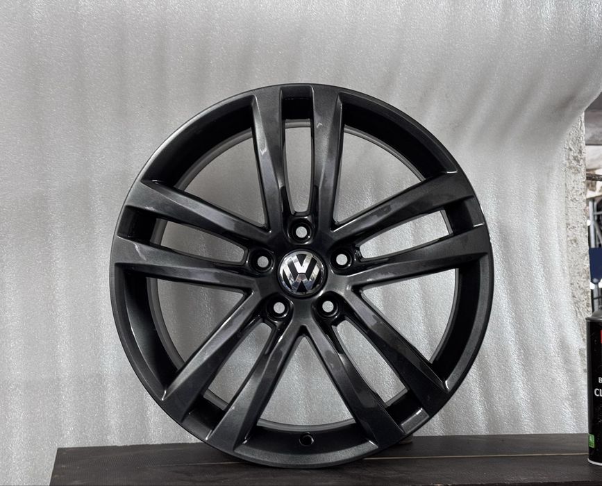 JAK NOWE Felgi oryginalne Volkswagen 18 Salvador Golf Passat sear