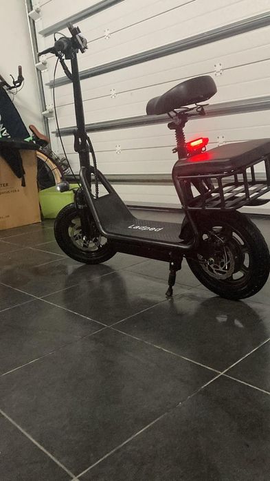 Scoter elétrica 35km/h