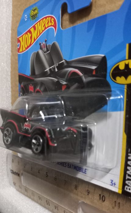 Classic TV series batmobile hot wheels batman