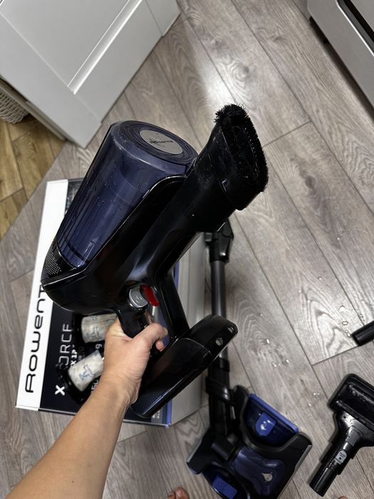 Продам пилосос rowenta x force flex aqua