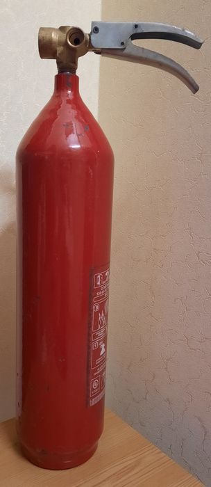 Огнетушитель баллон углекислотный 3л