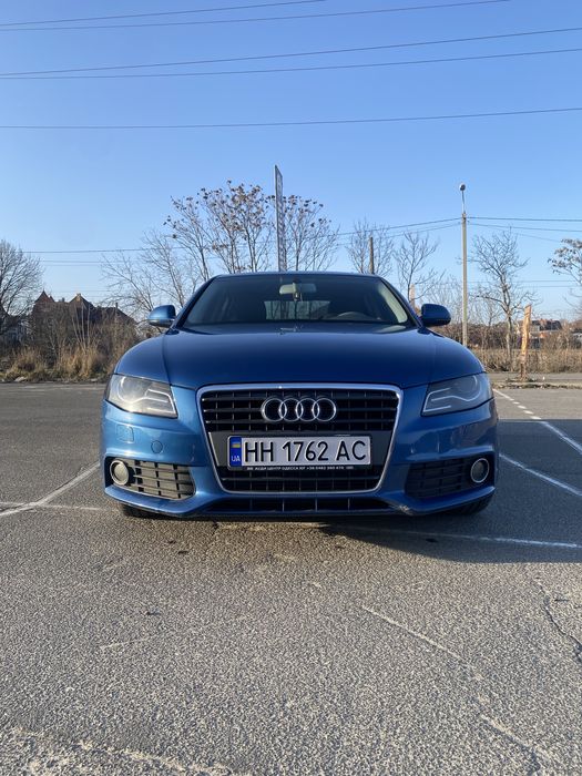Продам audi a4 b8