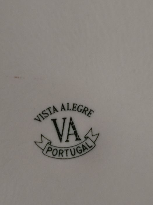 Prato de bolo Vista Alegre com desenhos de flores