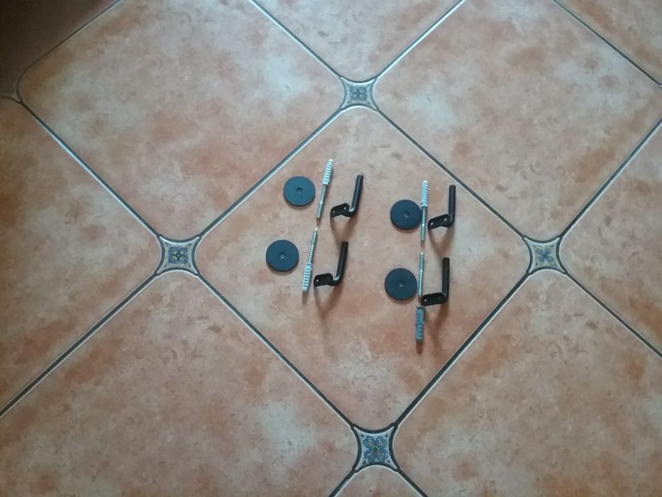 Uchwyty do poręczy schodowej