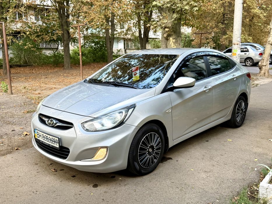 Hyundai Accent 2011г Полноценый Автомат