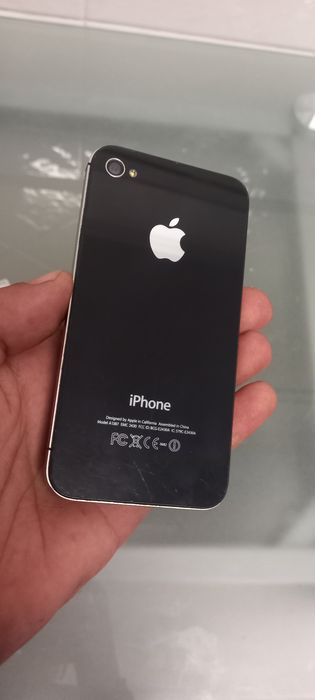 Apple IPhone 4S na caixa