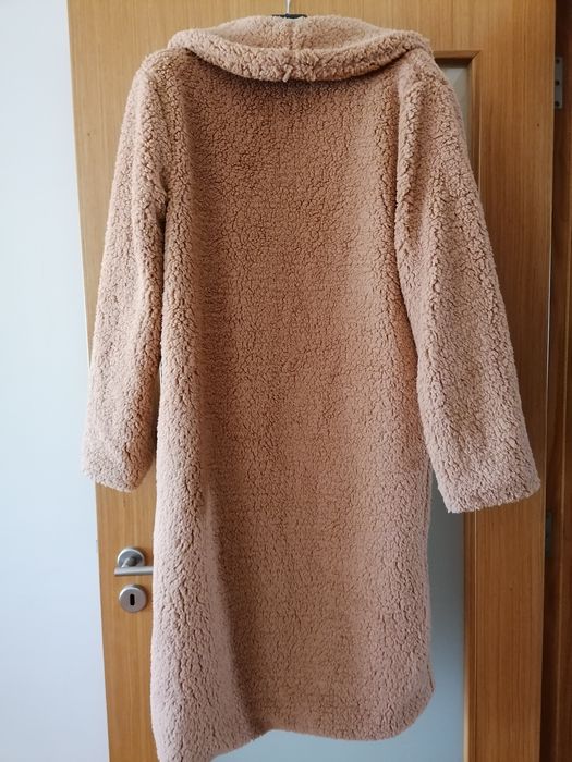 Casaco comprido pelúcia bege NOVO tamanho L