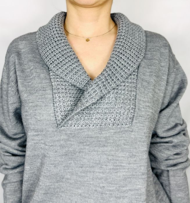 Szary sweter z szalowym kołnierzem L 40