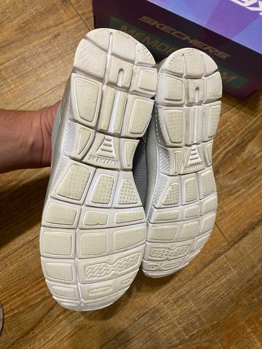 Кросівки дитячі на дівчинку кроссовки детские Skechers оригинал р.33