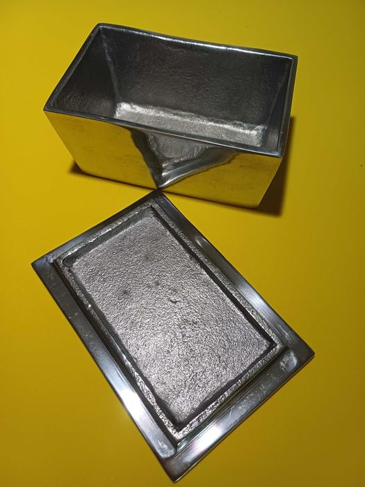 Caixa Decorativa em Alumínio