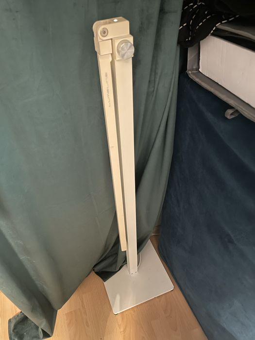 Profesionalna liniowa lampa marki lumeline