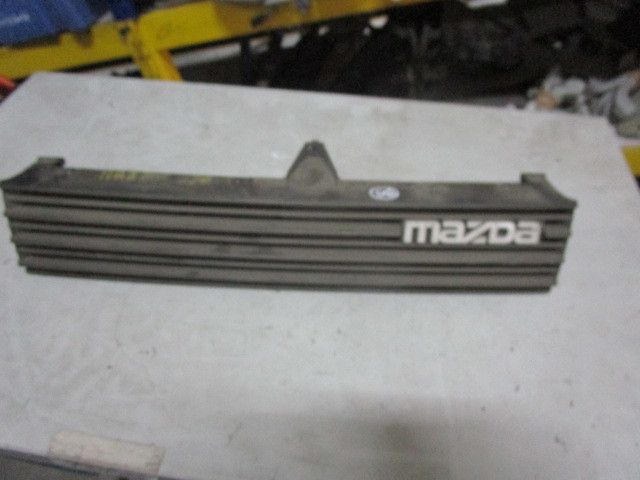 Grelha do Pára-Choques da Frente MAZDA 626 III Station Wagon (GV)