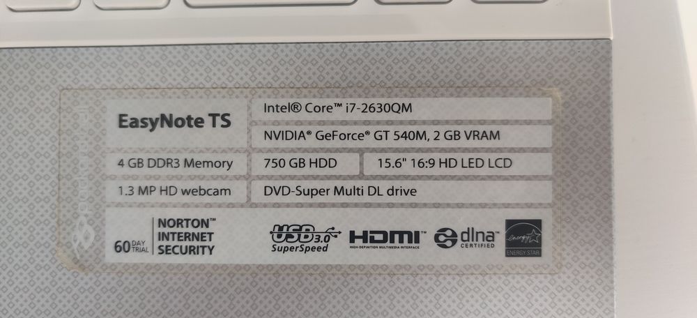 Portátil Intel® Core™ i7 750 GB HDD ou 480GB SDD | 4GB RAM