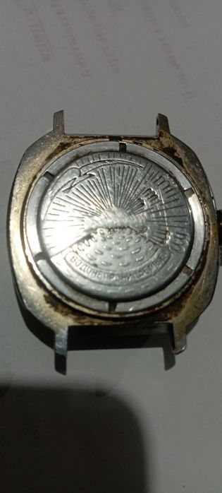 Продаються механічні годинники ссср