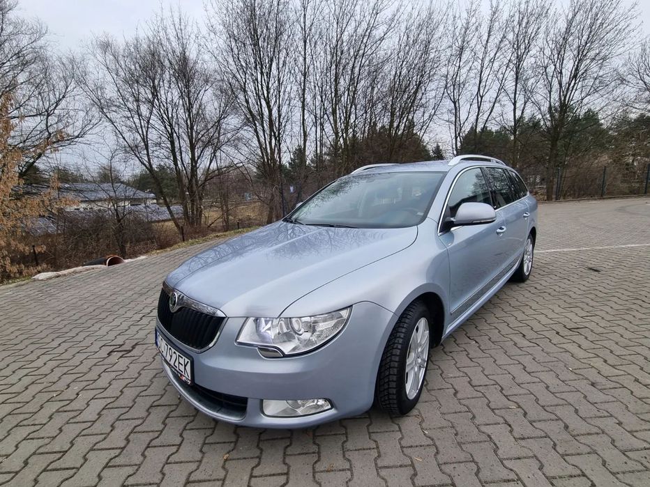 Skoda Superb 2.0TDI Rok w kraju,bogato wyposażona  pamięci foteli tylne grzane