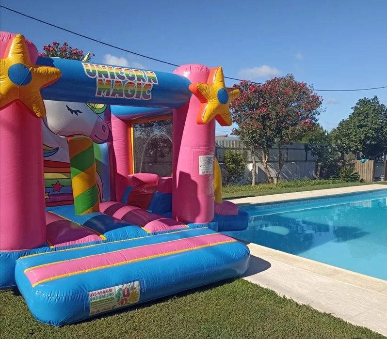Aluguer de Insuflável Unicorn