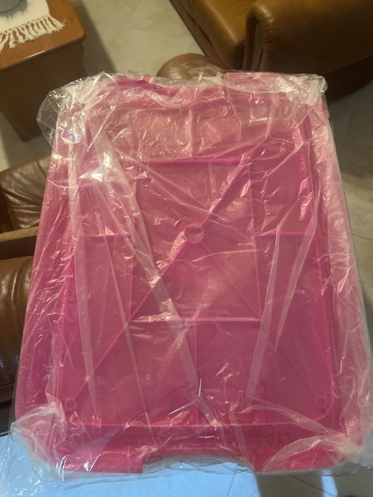 Sanita para cão pequenino de estimação. Novo