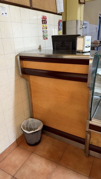 Material de ex-estabelecimento comercial / Cafetaria