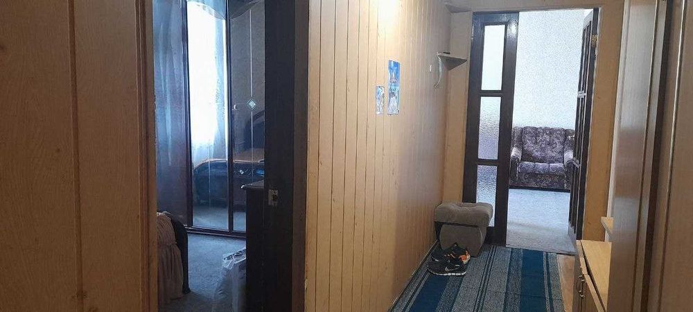 Сдам 2 комнатную квартиру возле проспекта Металургов ( Соцгород, центр)
